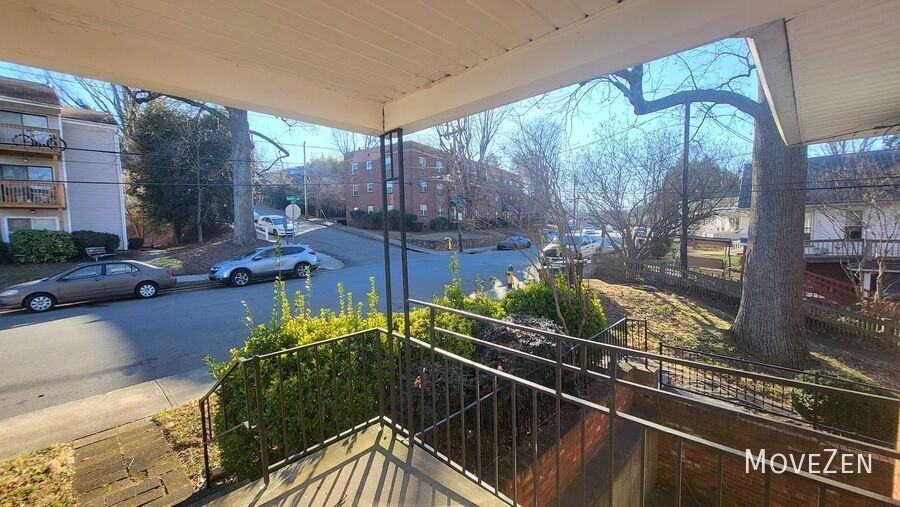 208 N Sunset Dr - Photo 7 of 31