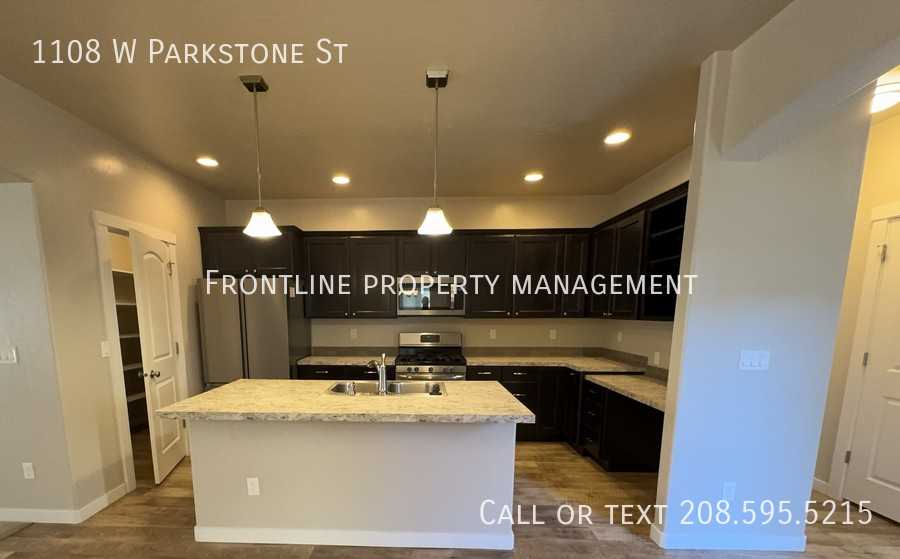 1108 W Parkstone St - Photo 5 of 20