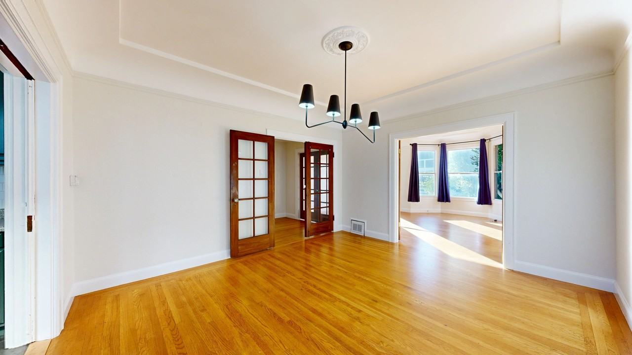 285 Bartlett St - Photo 7 of 22