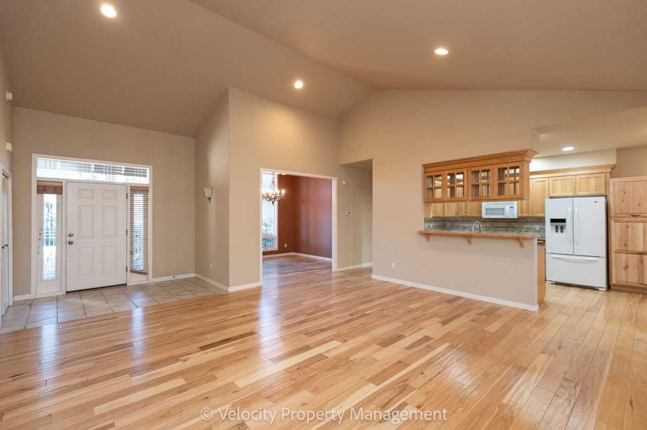 2963 Nw Fairway Heights Dr - Photo 3 of 24