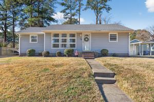 featured image of 32 Warren Dr #1