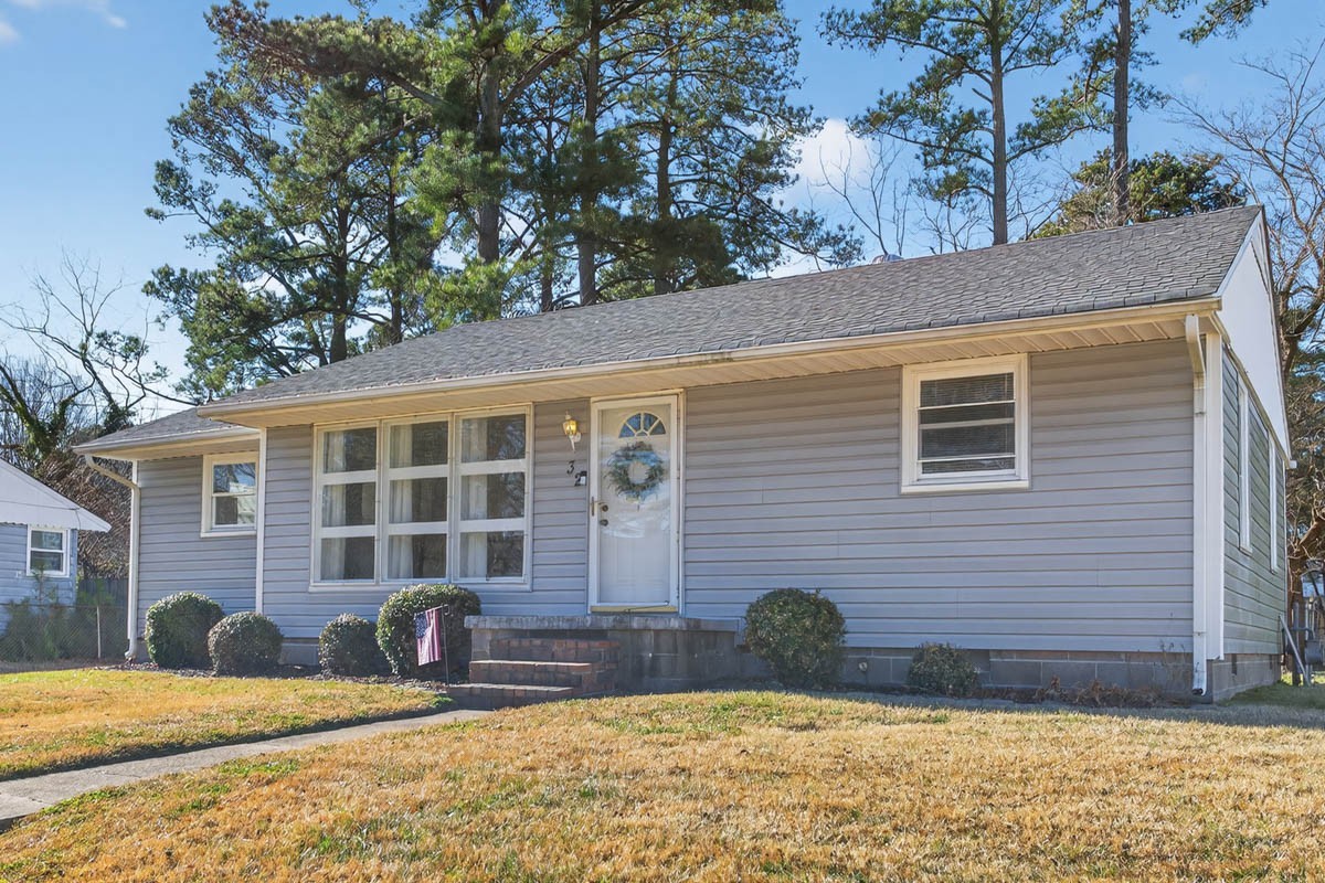 32 Warrent Dr #1 - Photo 4 of 29