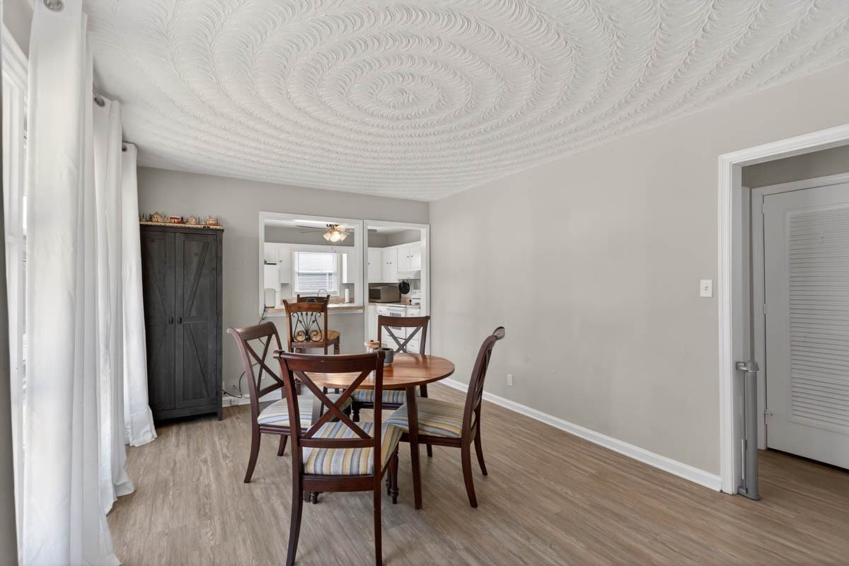 32 Warrent Dr #1 - Photo 6 of 29