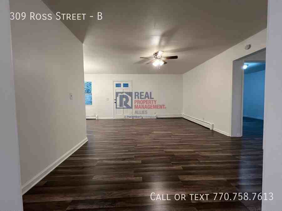 309 Ross St Ne #B - Photo 2 of 22