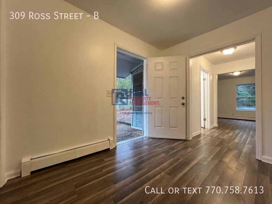 309 Ross St Ne #B - Photo 3 of 22