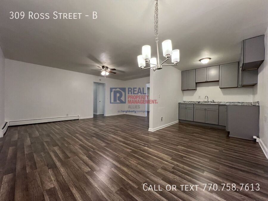 309 Ross St Ne #B - Photo 5 of 22