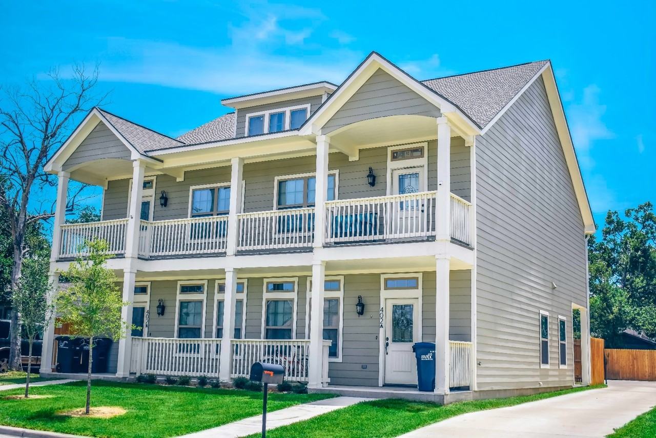 402 Live Oak St #1 - Photo 2 of 18