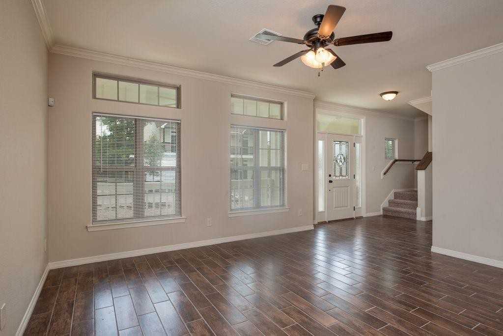 402 Live Oak St #1 - Photo 7 of 18