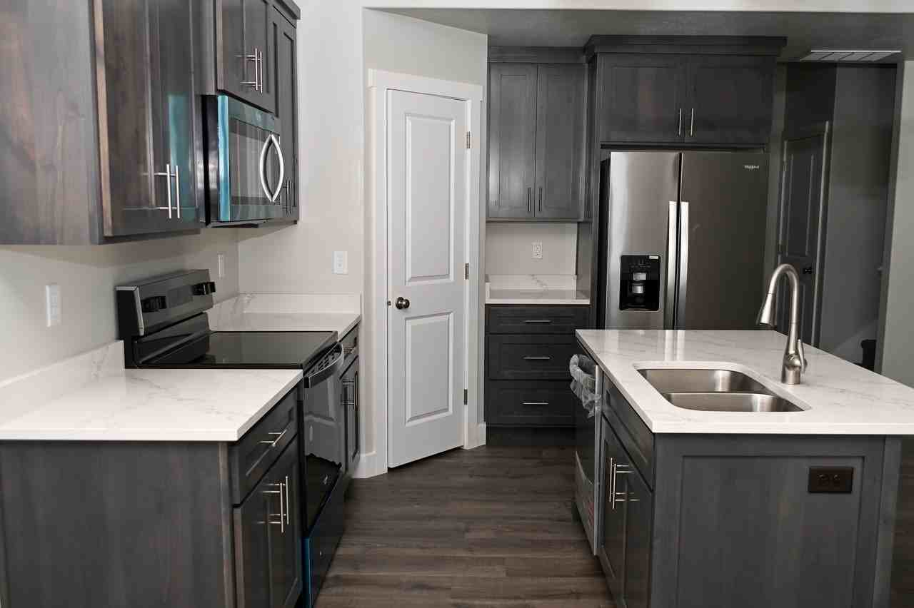 2246 S 1180 W - Photo 3 of 36