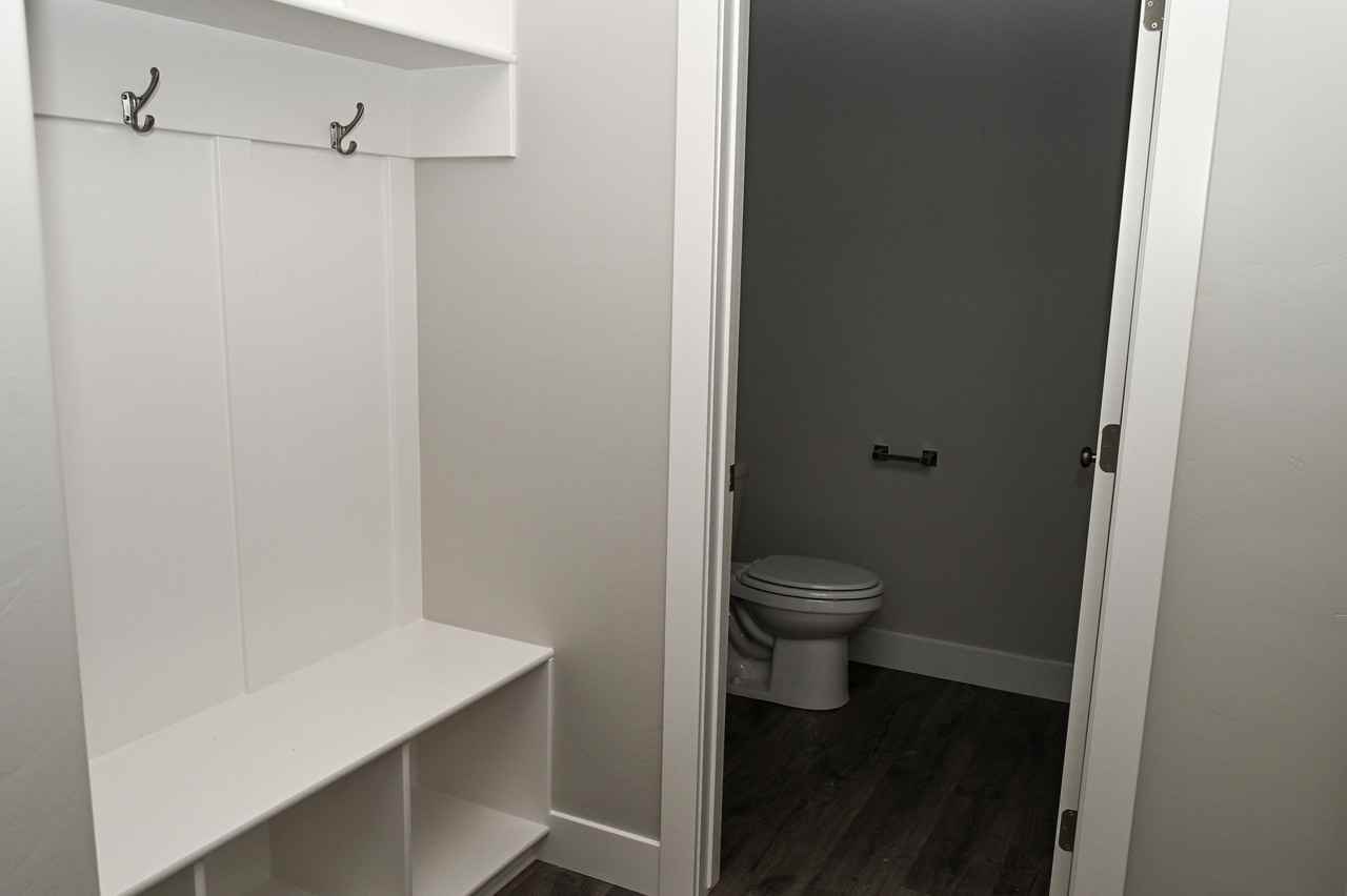 S 1220 E - Photo 6 of 27