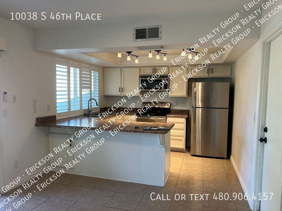 10038 S 46th Pl - Photo 7 of 28