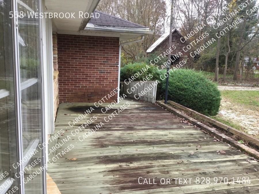 558 Westbrook Rd - Photo 7 of 20