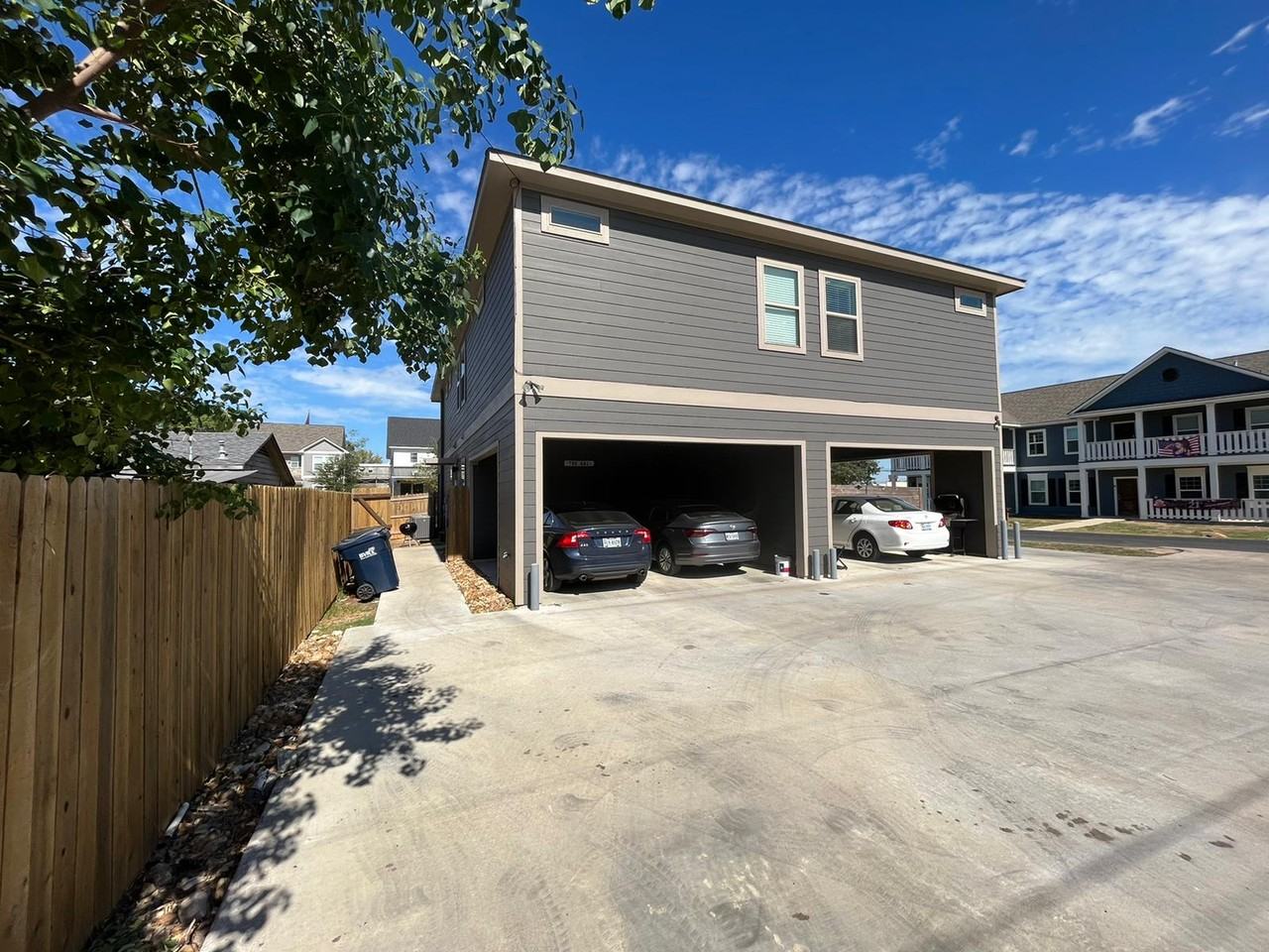 308 Poplar A - 1 #1 - Photo 7 of 32