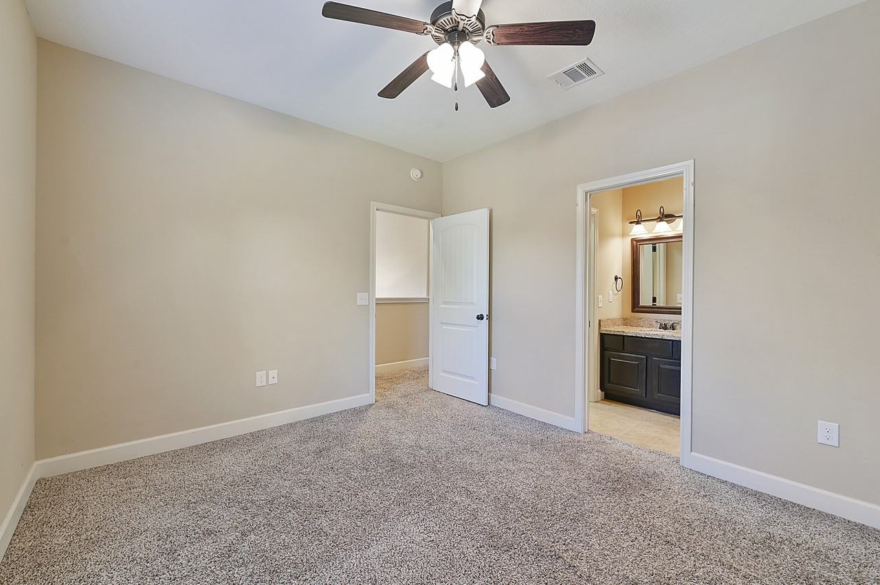 1406 Lemon Tree Ln #1 - Photo 7 of 12