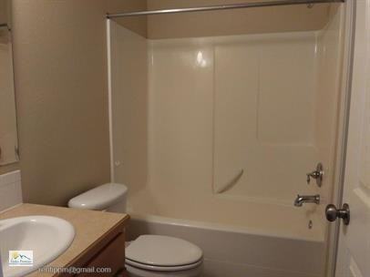 2200 S Phillippi St #1 - Photo 6 of 12