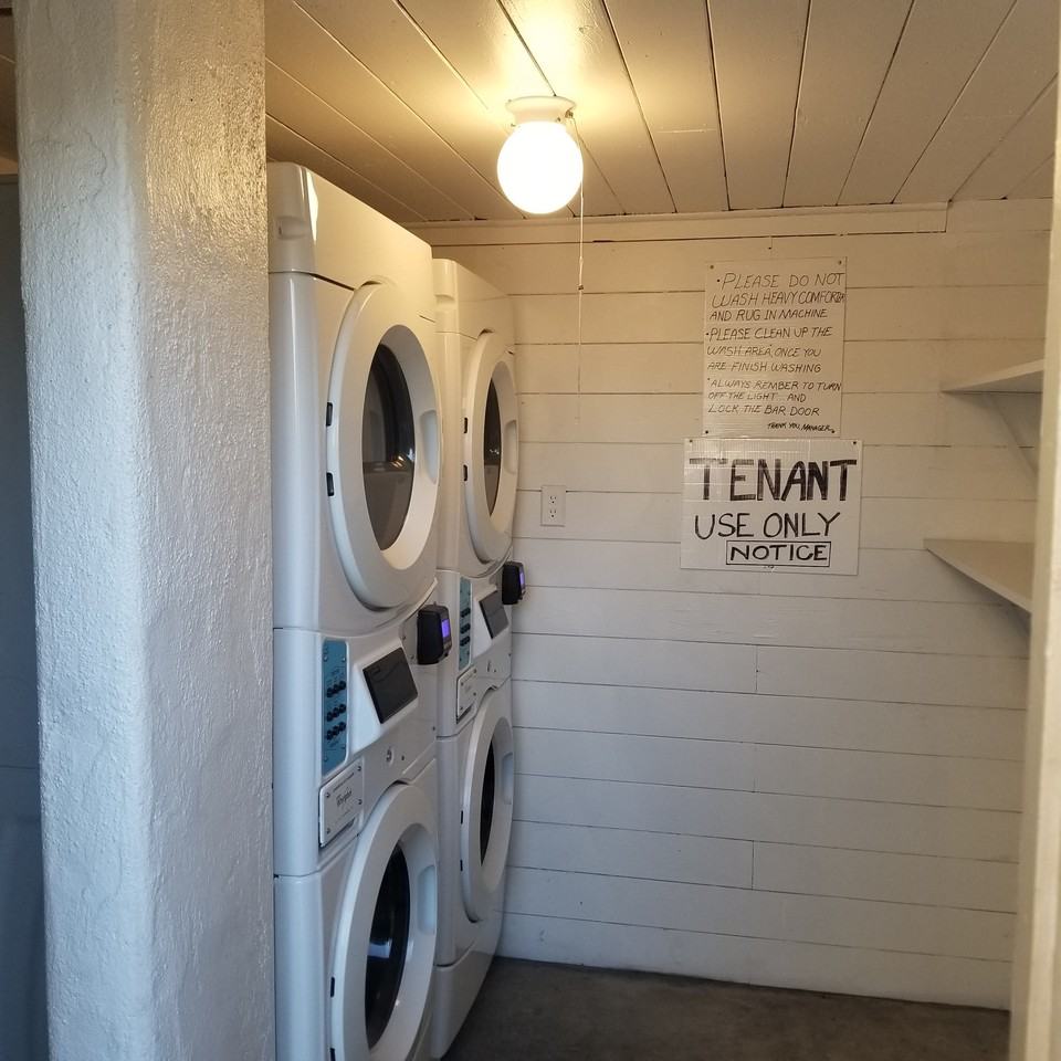 1032 W 103rd St #NA - Photo 6 of 17