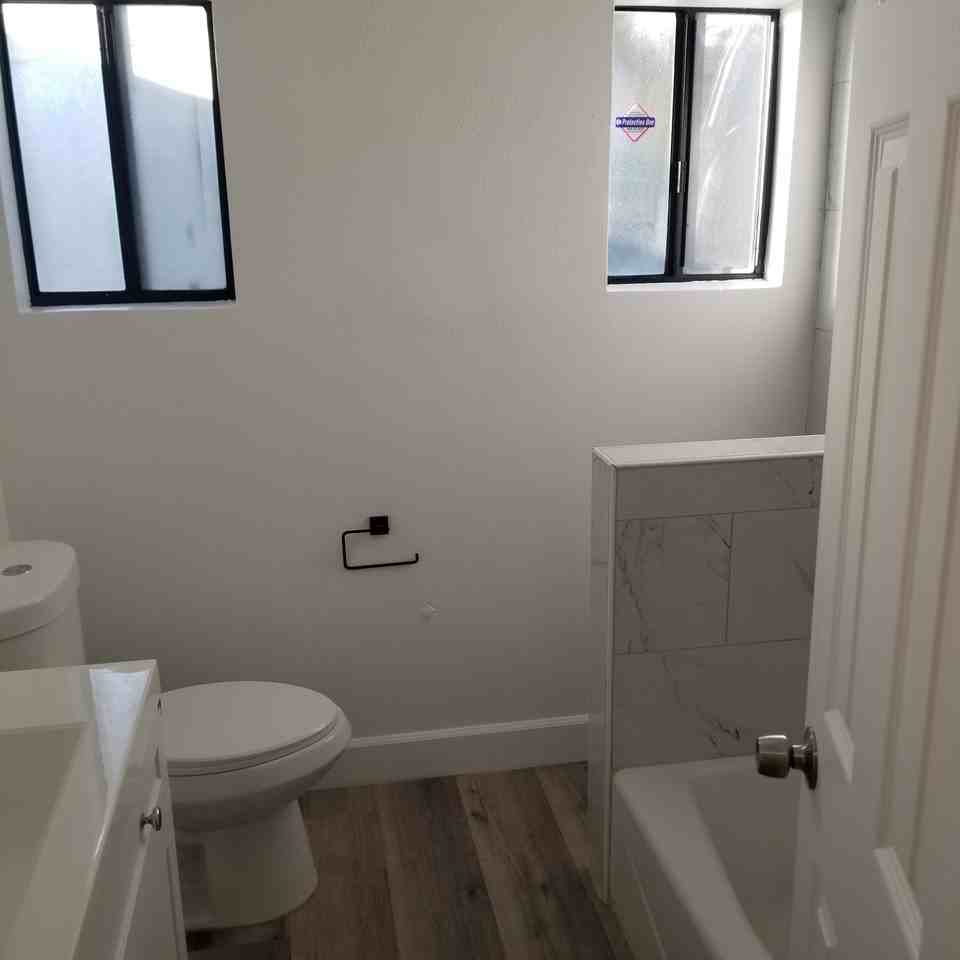 1032 W 103rd St #NA - Photo 7 of 17