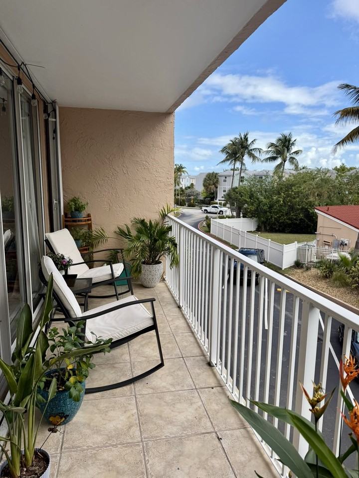 3930 S Roosevelt Blvd #N204 - Photo 2 of 9