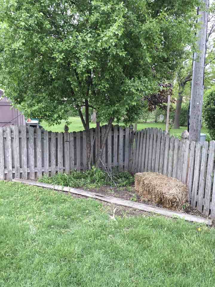 875 Black Rd - Photo 2 of 14