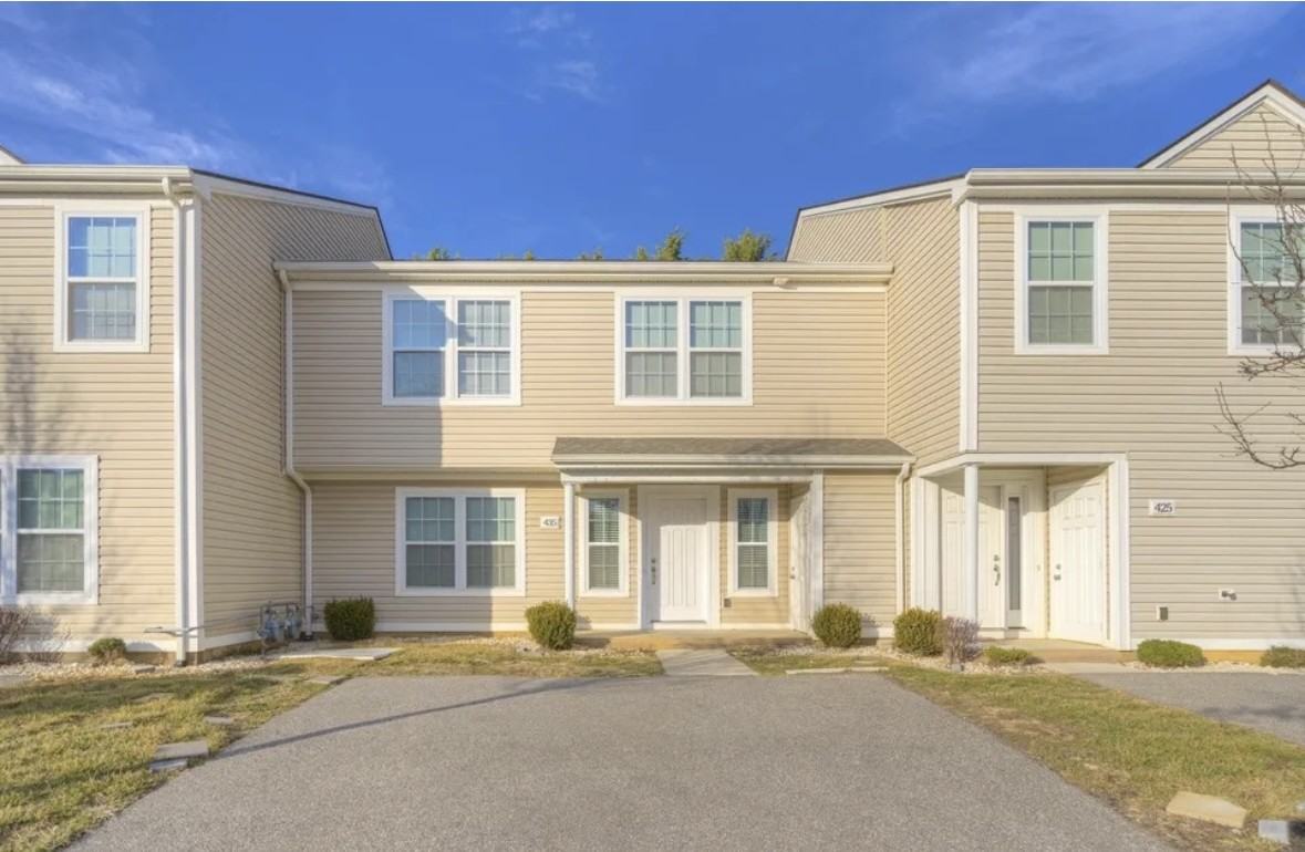 435 Pin Oak Dr Nw #NA - Photo 2 of 33