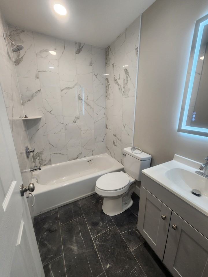 5967 Woodcrest Ave #B - Photo 4 of 15