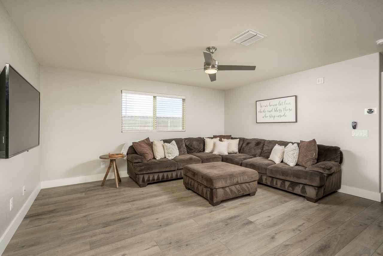 9336 W Georgia Ave #NA - Photo 4 of 35