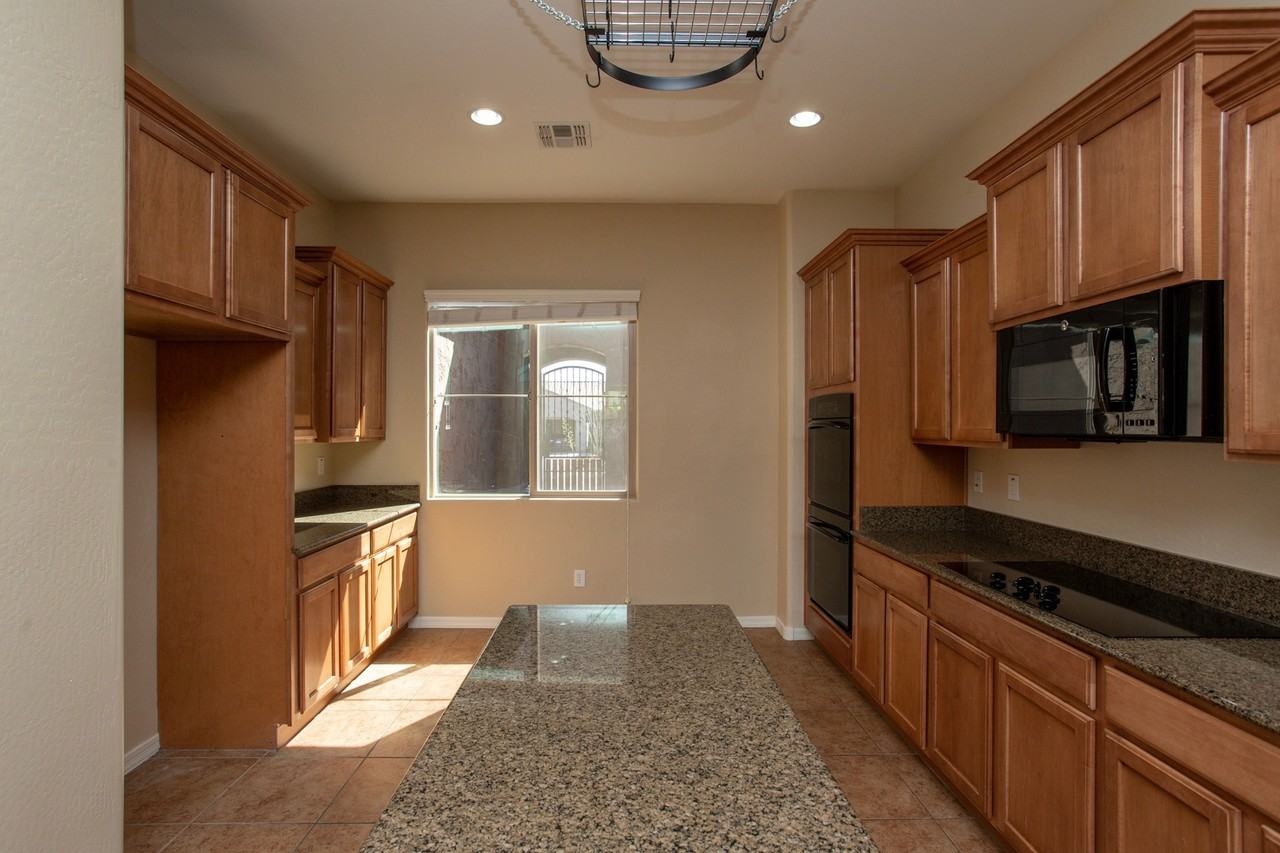 5610 W Desperado Way #NA - Photo 4 of 9