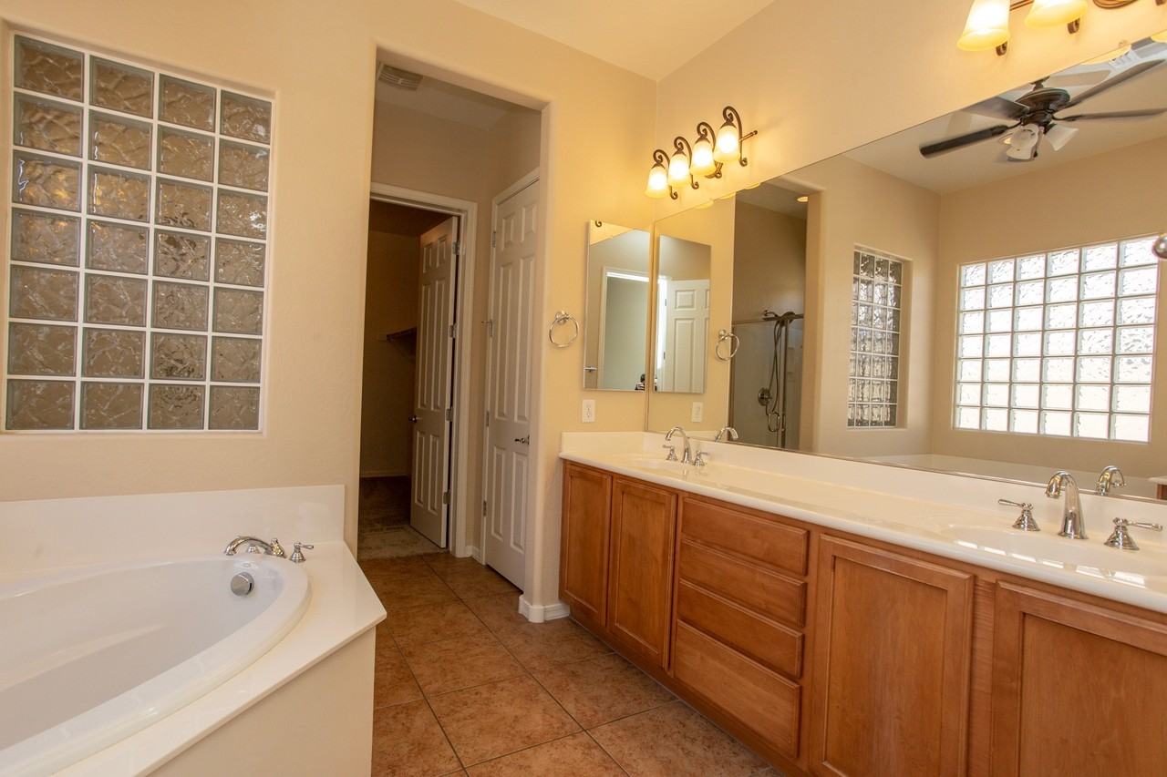 5610 W Desperado Way #NA - Photo 6 of 9