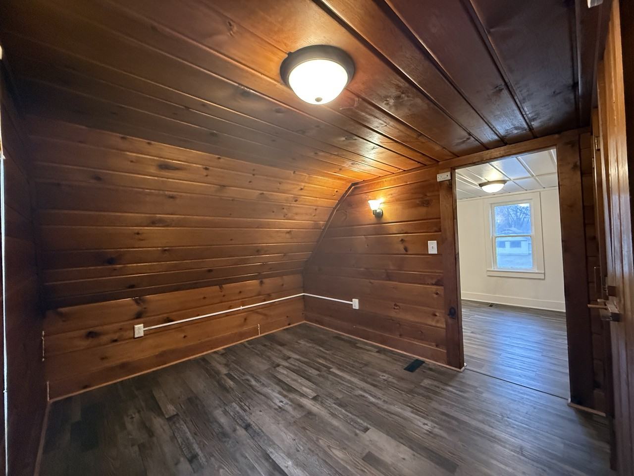 1324 Kenwood Ave #NA - Photo 6 of 10