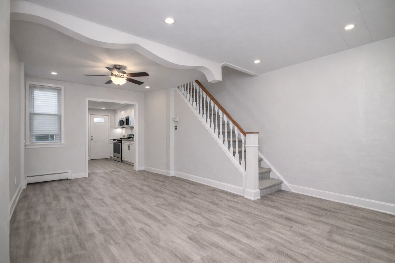 1452 N Allison St - Photo 6 of 8