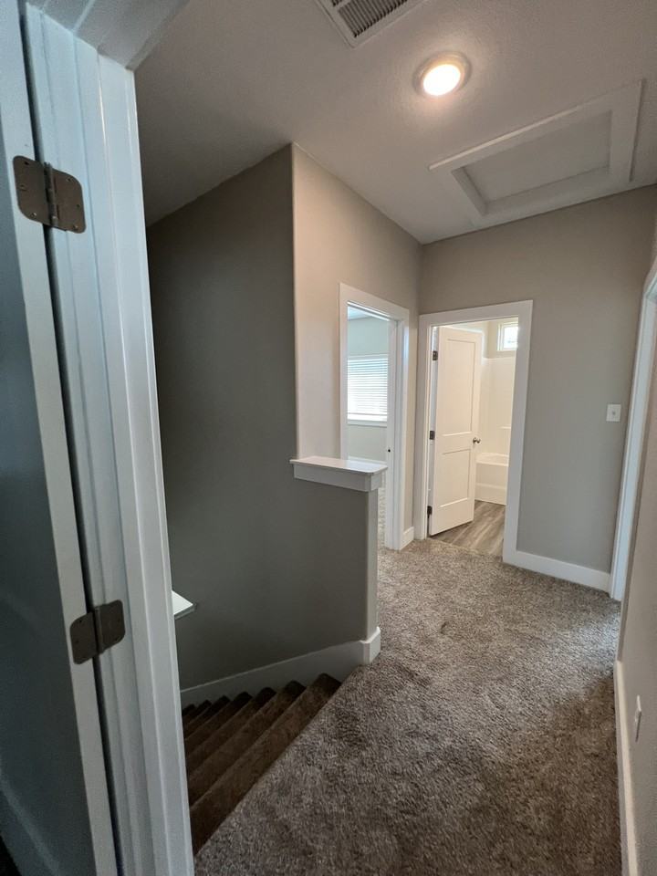 701 Highlands St #1 - Photo 5 of 25