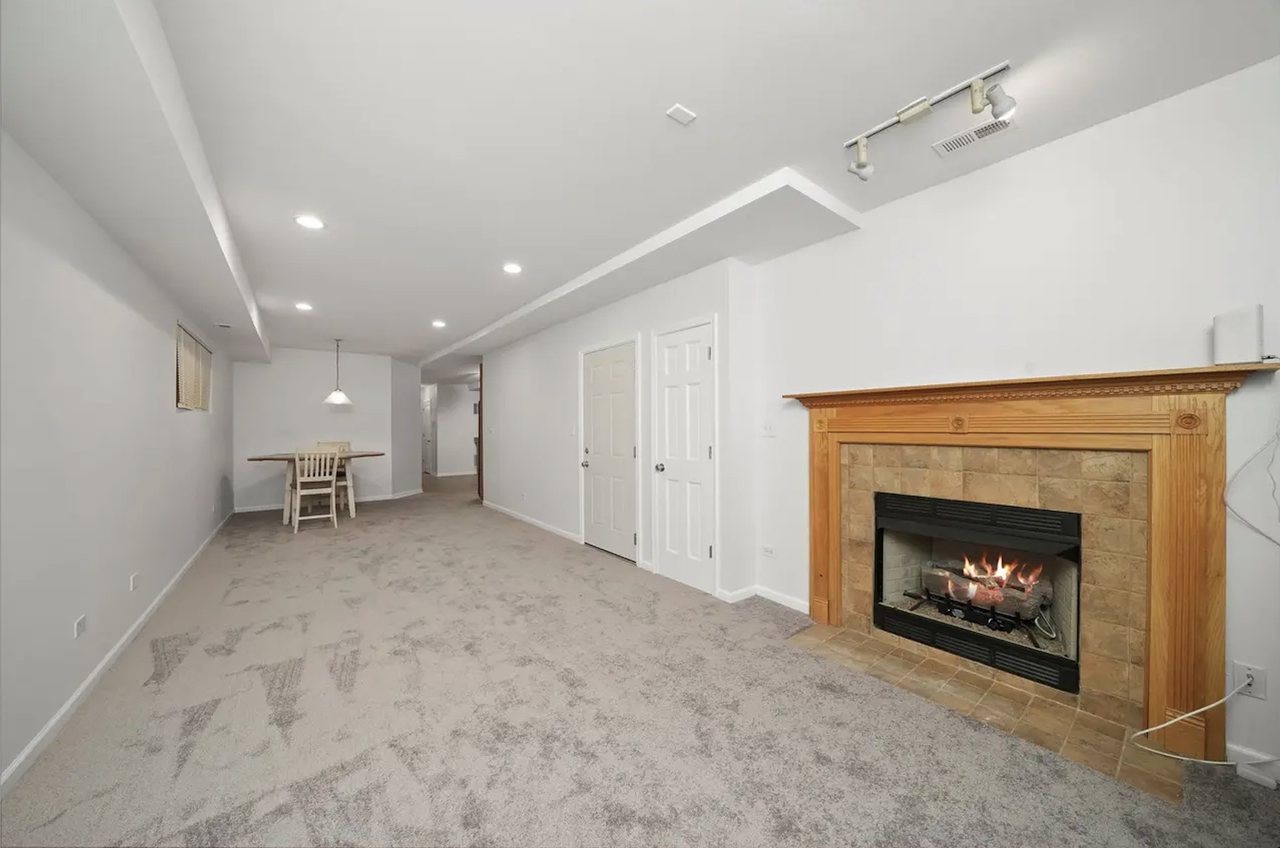 3343 W Warren Blvd #2 - Photo 7 of 9