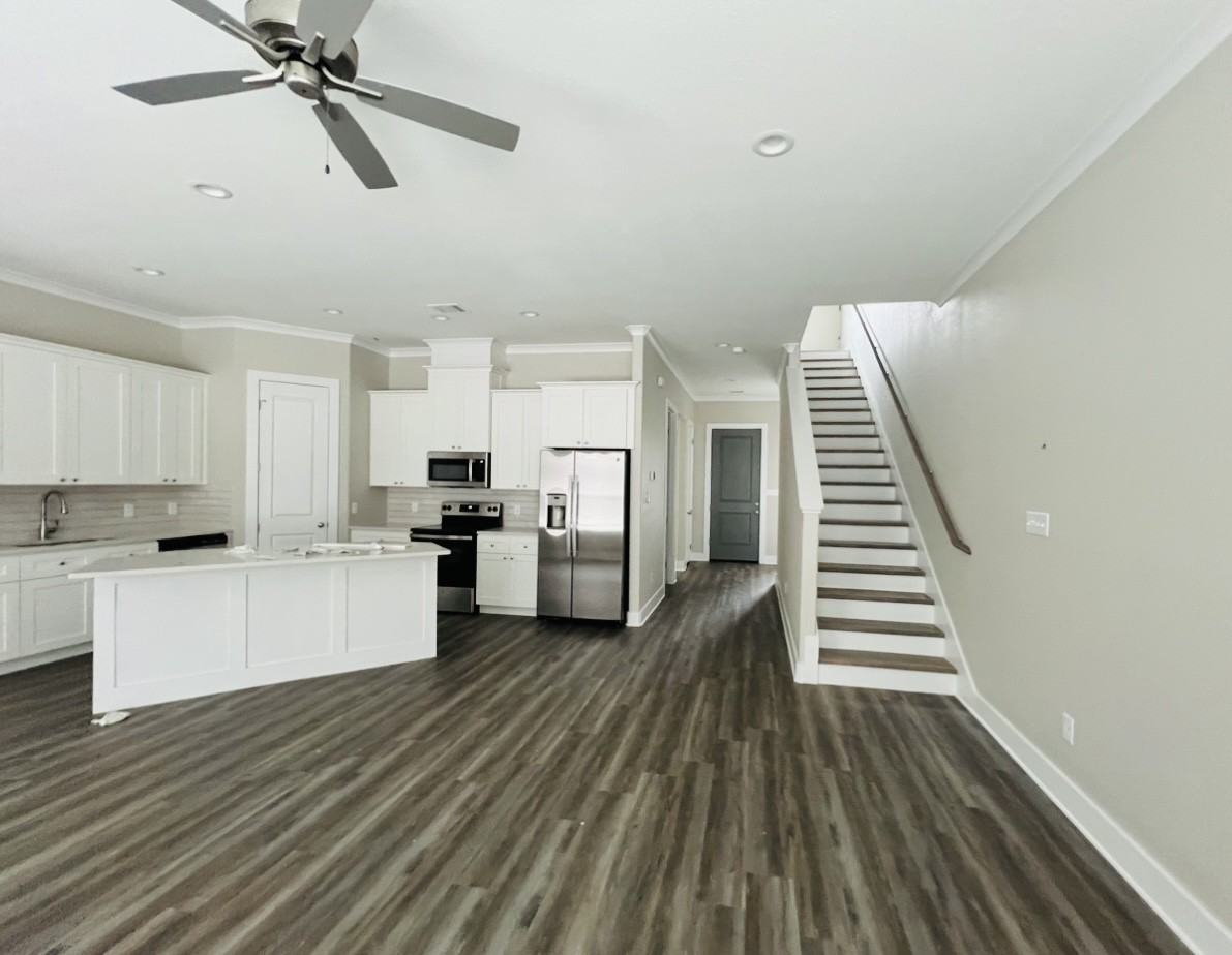 201 Fairway Dr #1 - Photo 6 of 29