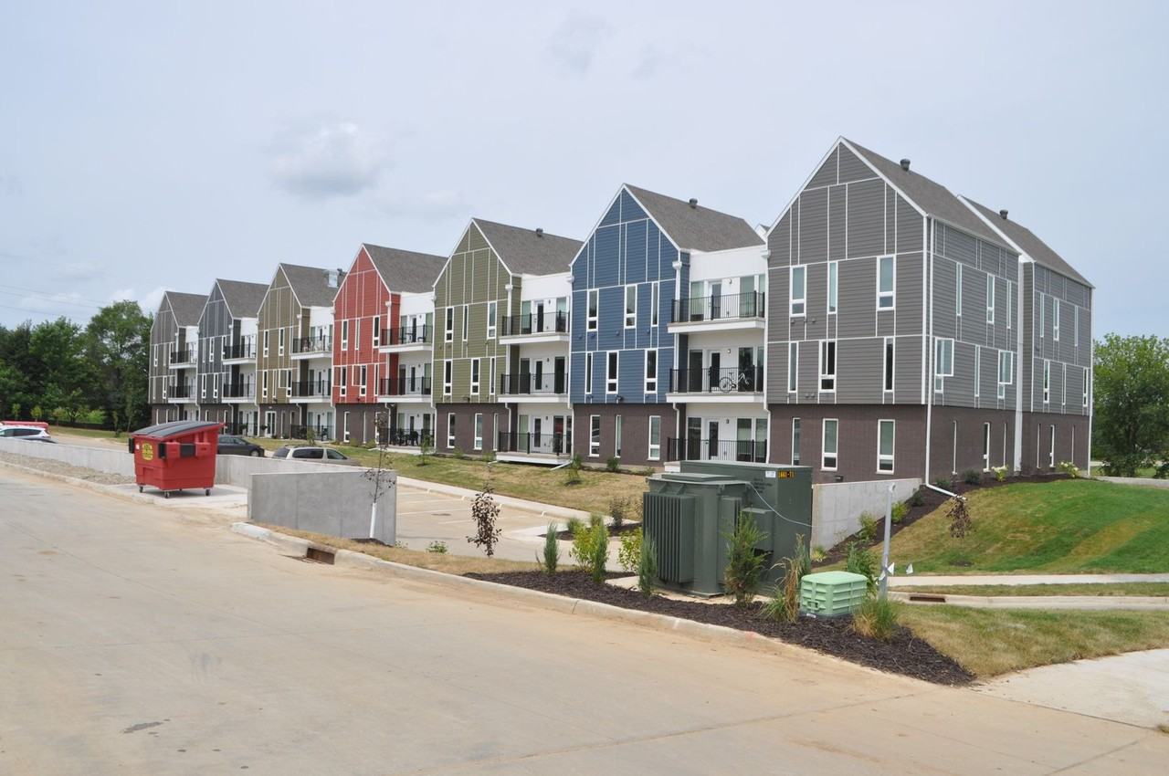 Eastbrook Flats #1 - Photo 2 of 24