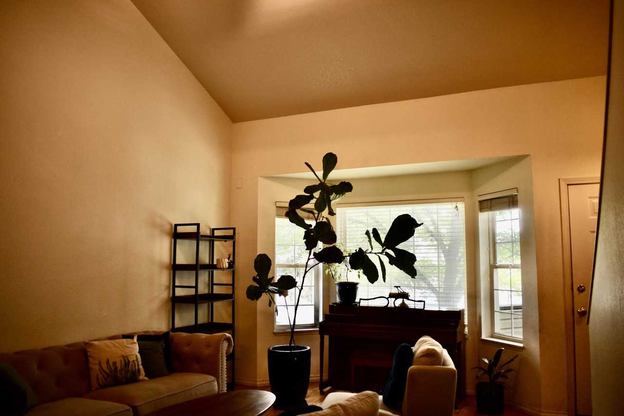 704 N Polk St #1 - Photo 6 of 8