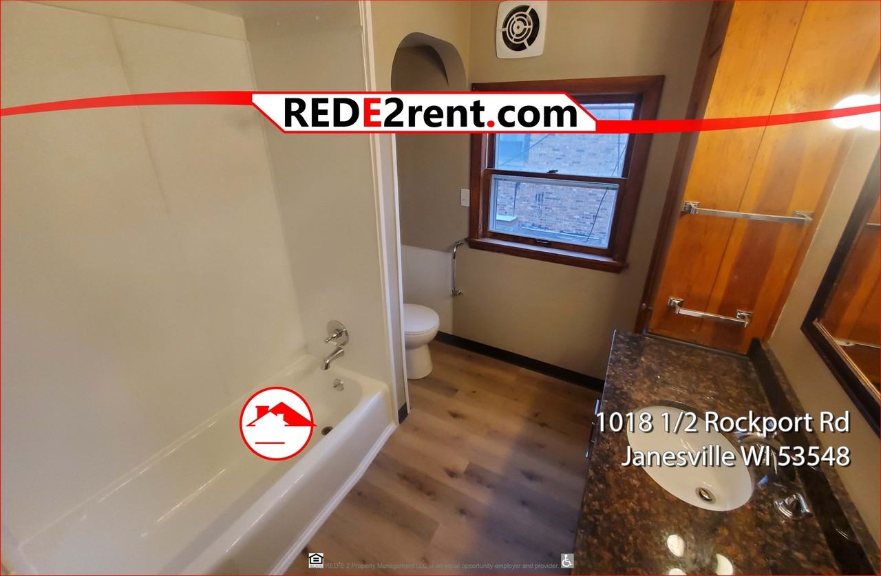 1018 Rockport Road - 1018 1/2 #1018-1-2 - Photo 3 of 11