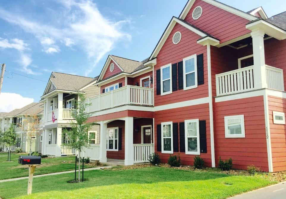 1112 Oney Hervey Dr #1 - Photo 2 of 15