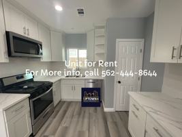 featured image of 2936 E 70th St