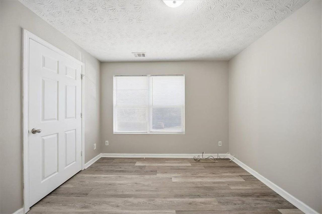 8201 Fairington Ridge Cir - Photo 7 of 9