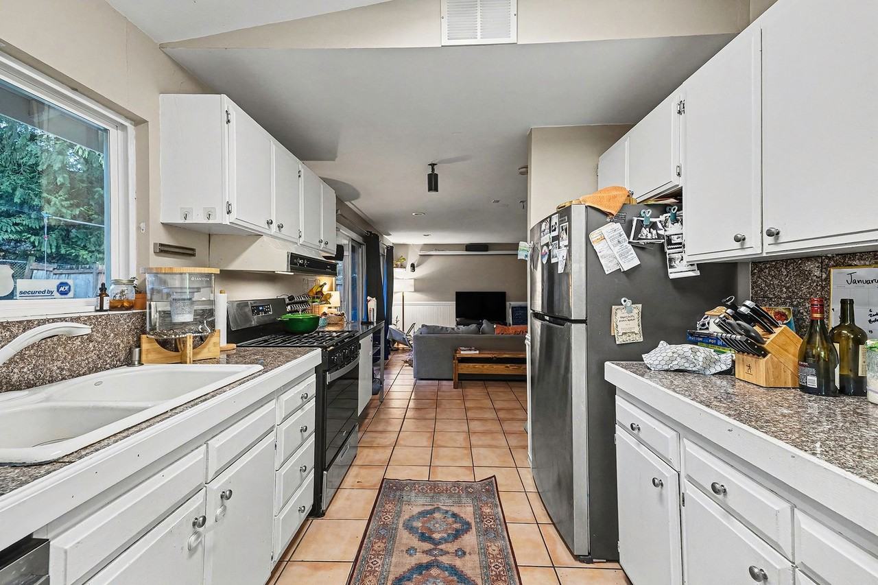 2537 166th Ave Se - Photo 5 of 14