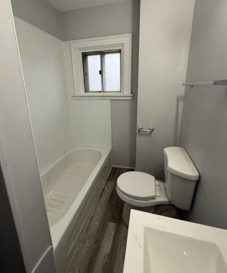 13908 Glenside Rd - Photo 4 of 8