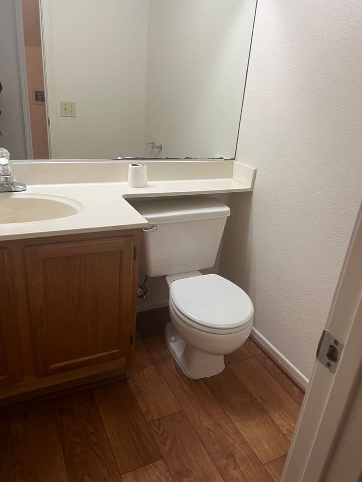 556 Regency Cir - Photo 5 of 18