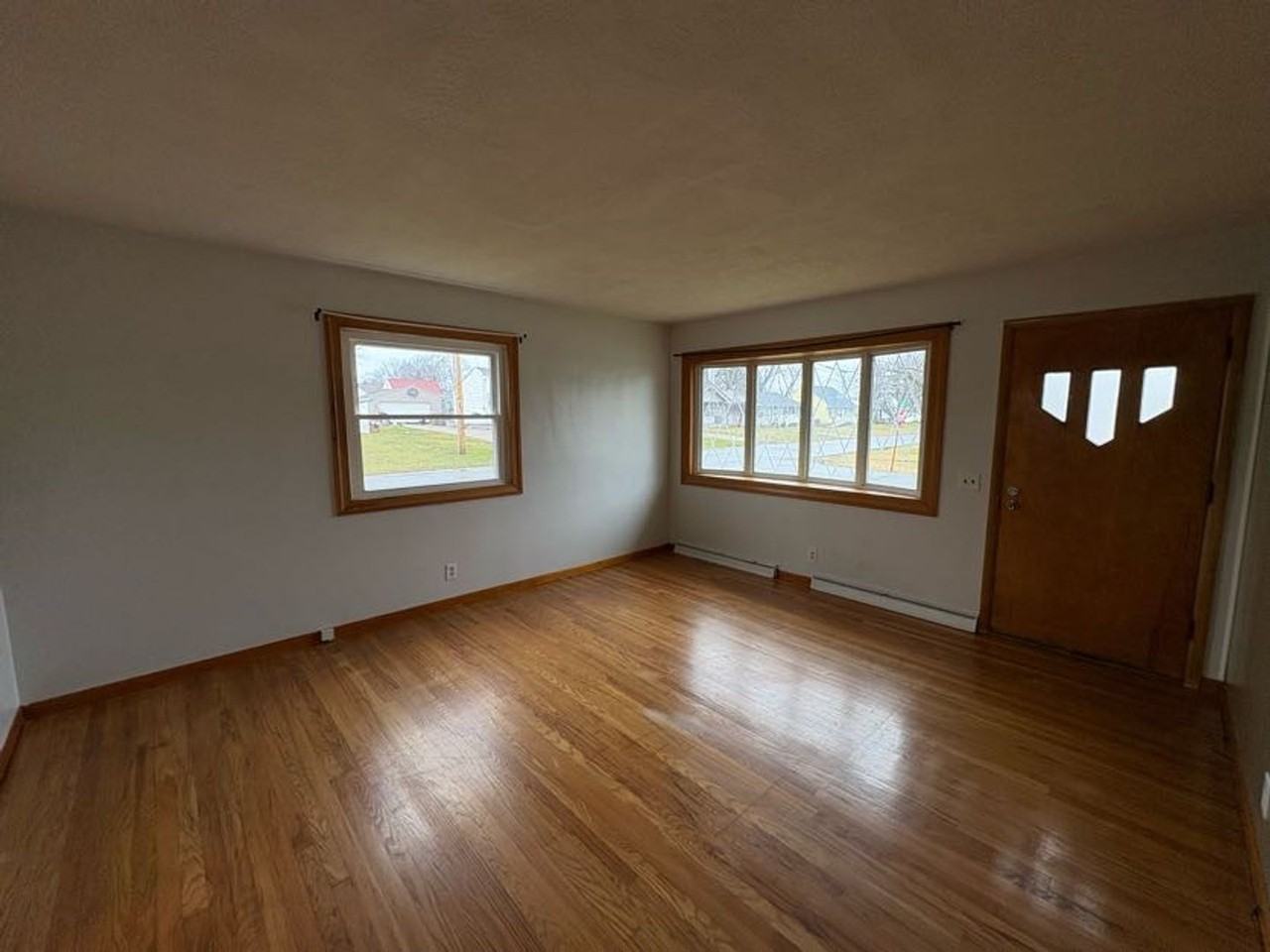 3035 Bayer Cir Nw - Photo 4 of 16