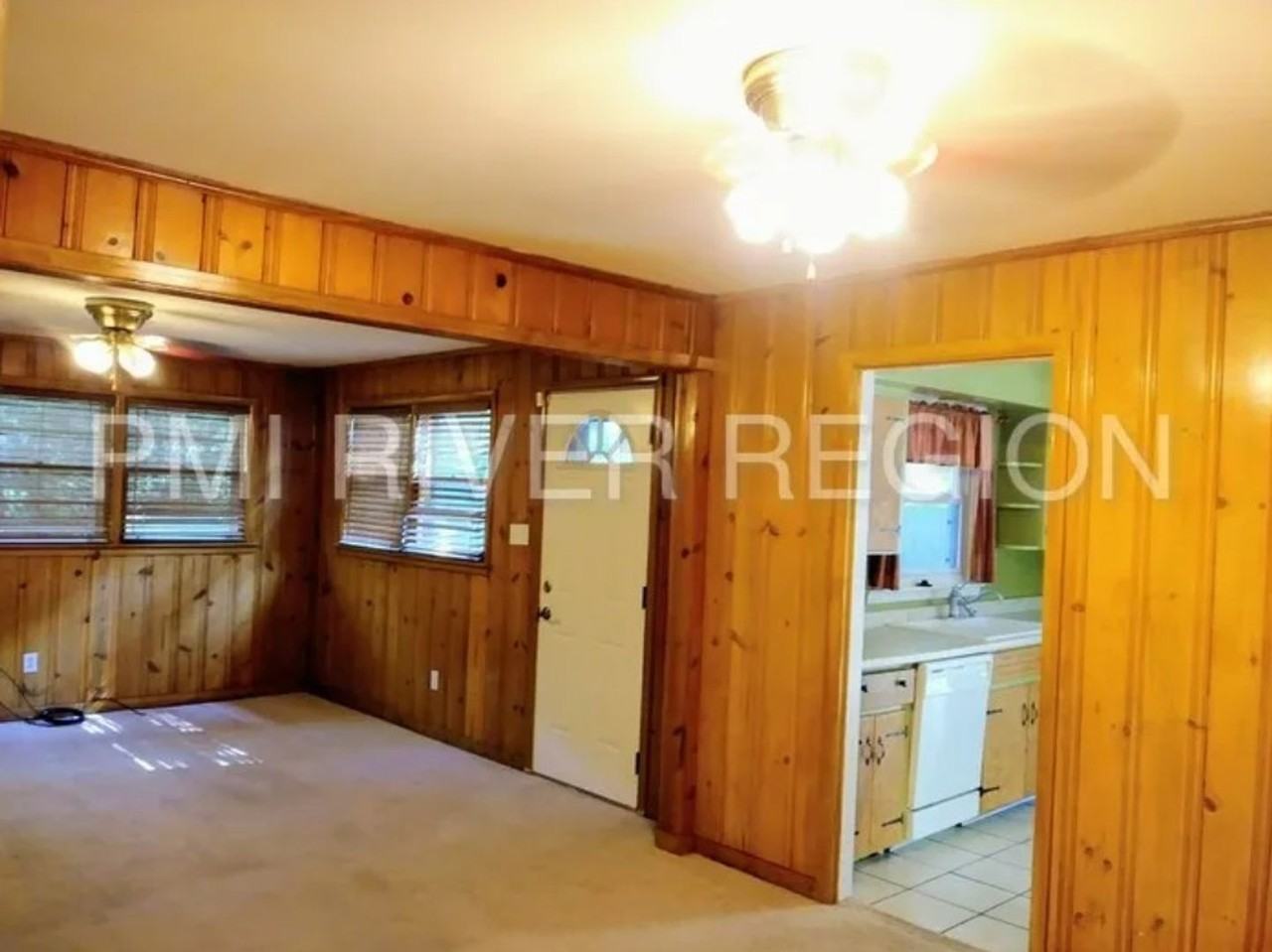 944 Parkwood Dr - Photo 4 of 12