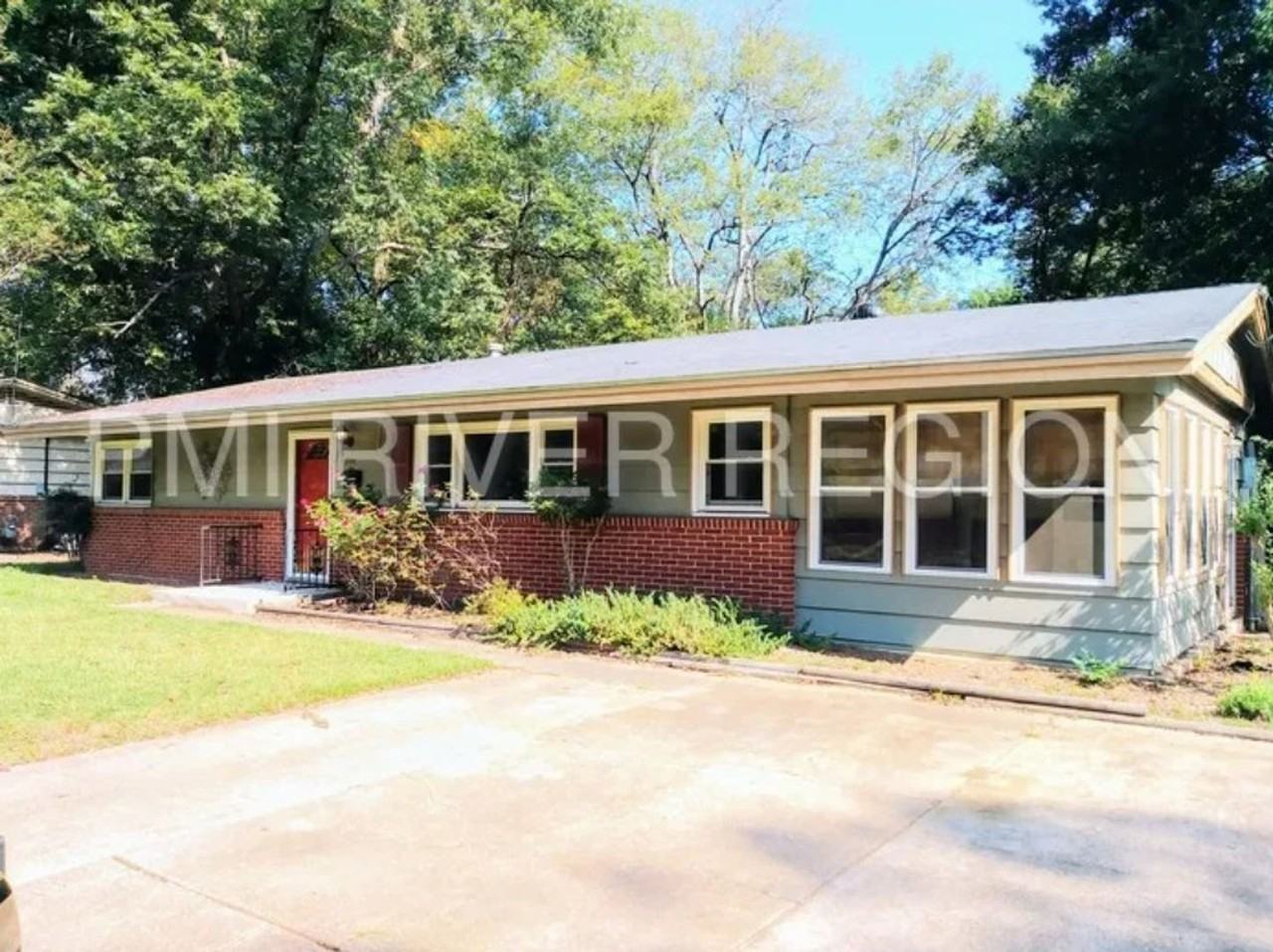 944 Parkwood Dr - Photo 5 of 12