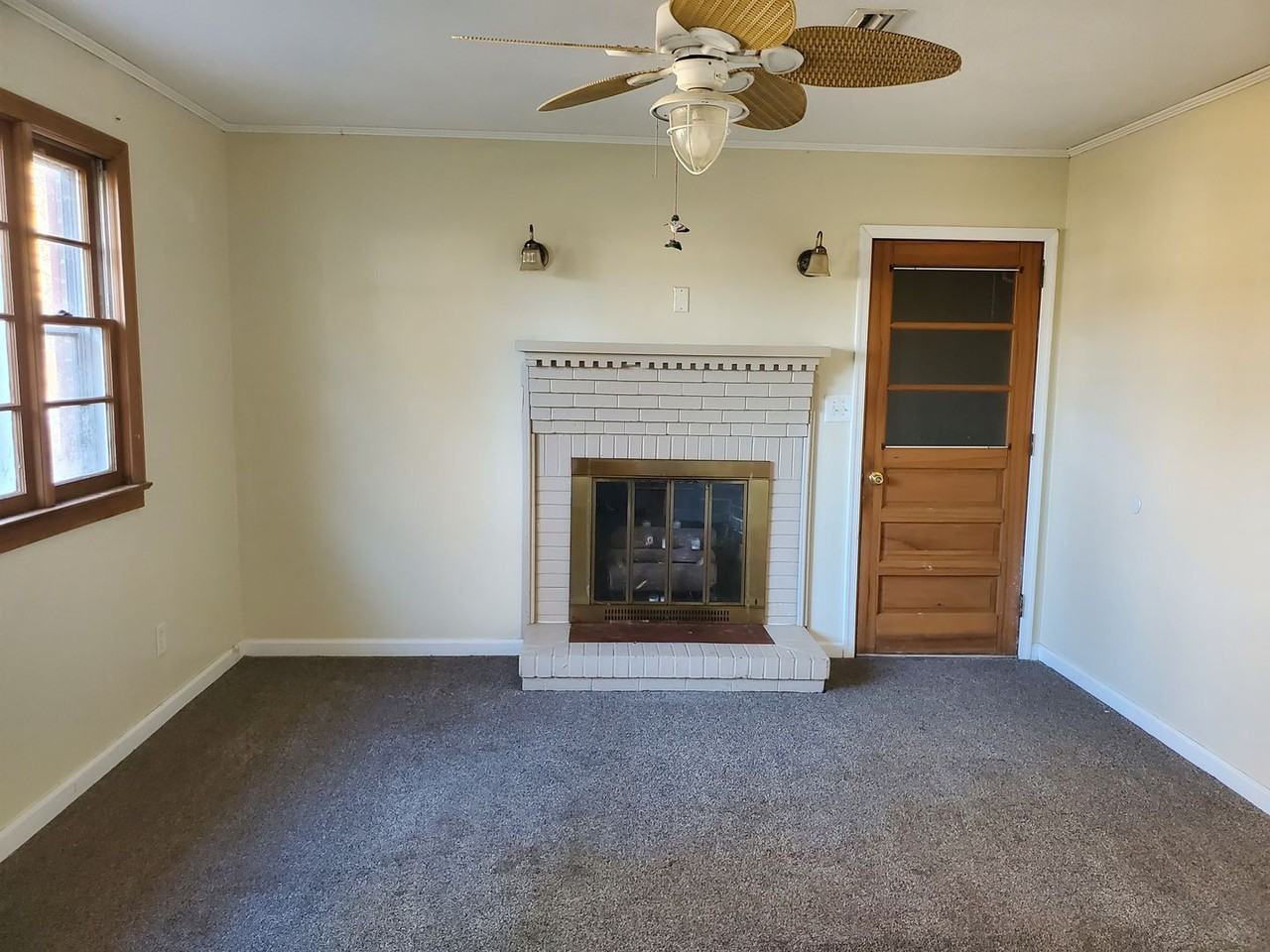 1801 Providence Rd - Photo 2 of 16