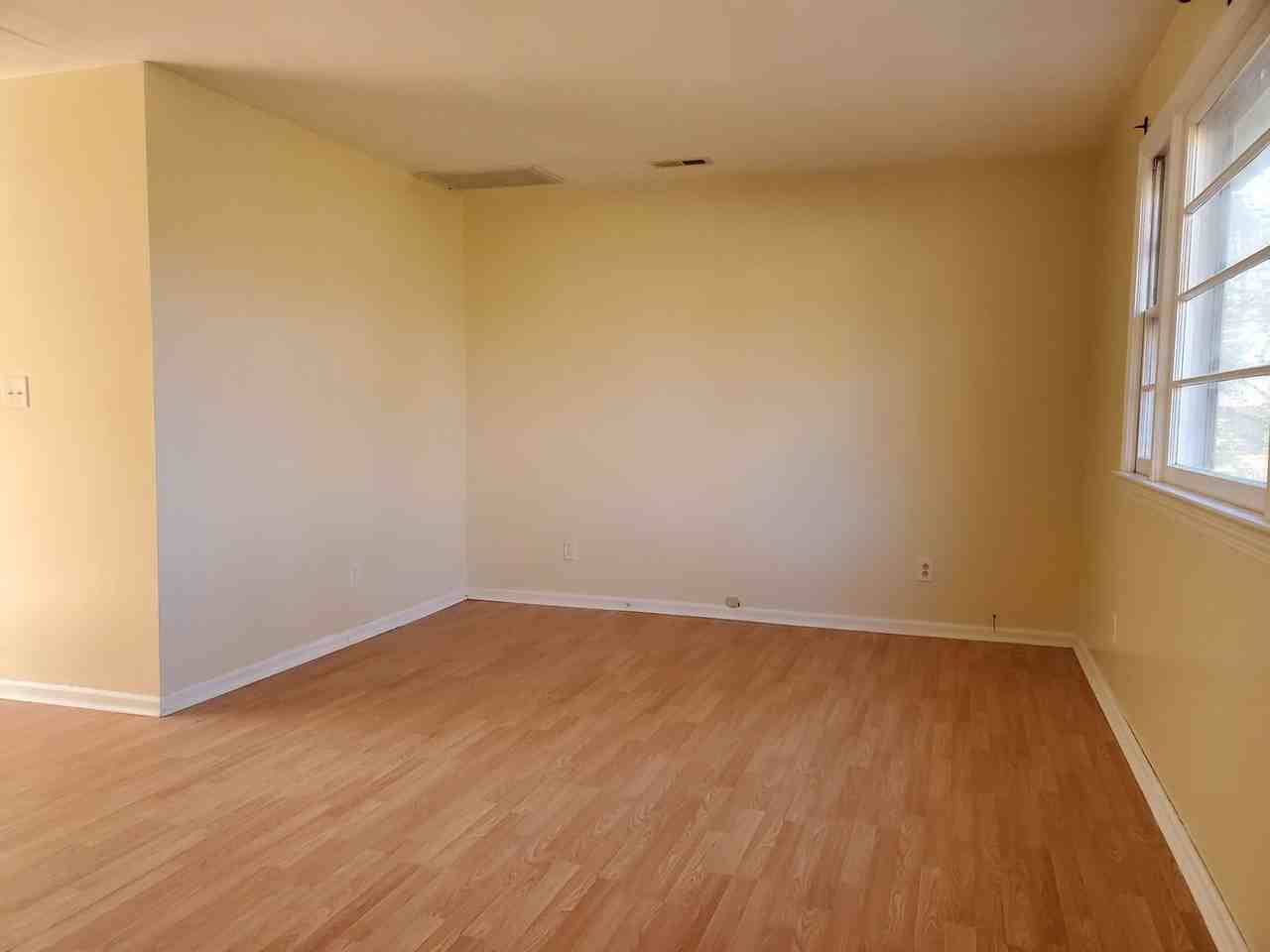 1801 Providence Rd - Photo 3 of 16