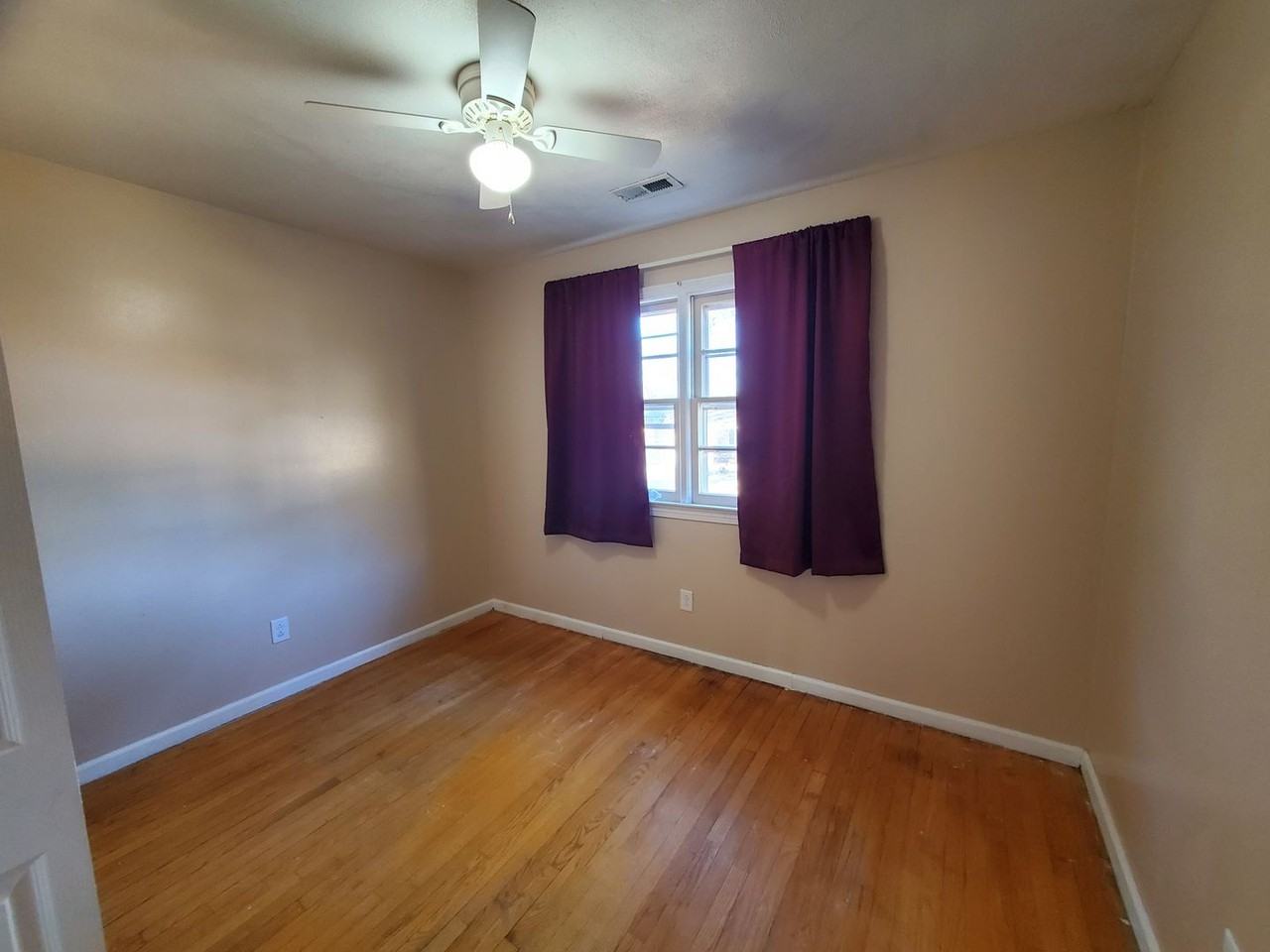 1801 Providence Rd - Photo 7 of 16