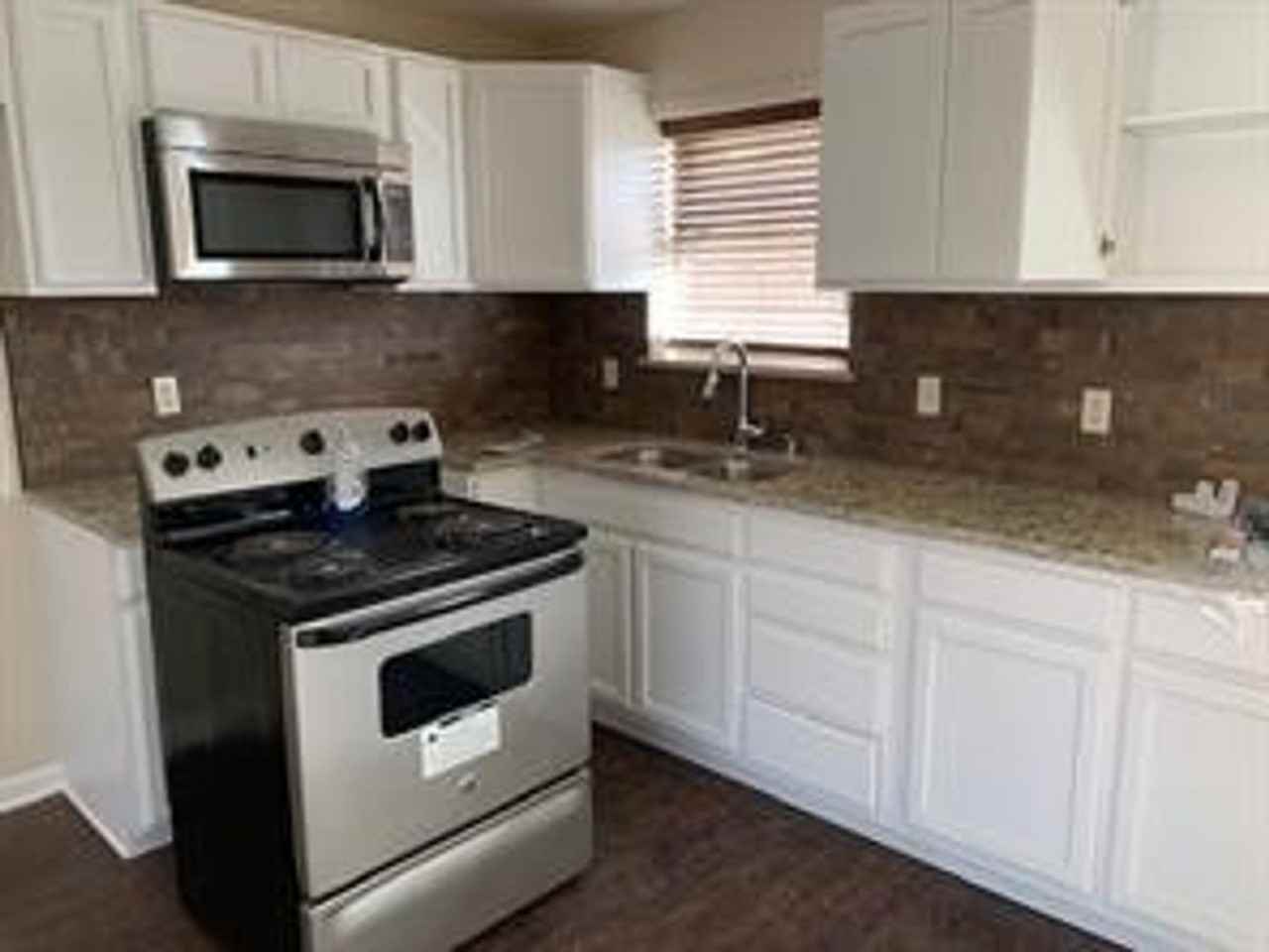 105 Laguna Vista Ct - Photo 2 of 13