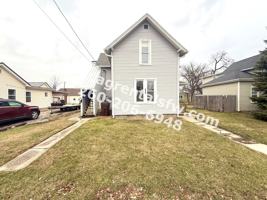 featured image of 320 W 15th St